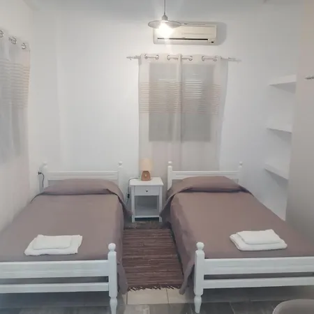 شقة Fotini